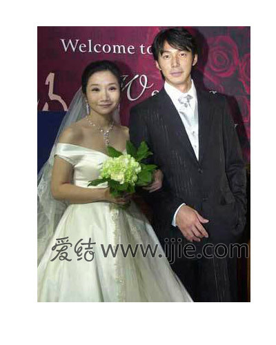 大肚子穿婚纱_怀孕穿婚纱大肚子照片(3)