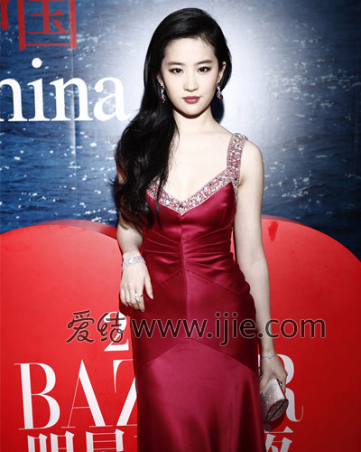 台湾婚纱品牌_台湾美女果子婚纱(2)