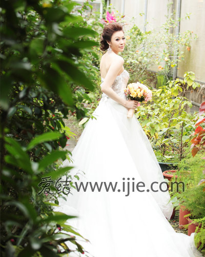 老婆的婚纱_婚纱情侣头像(3)