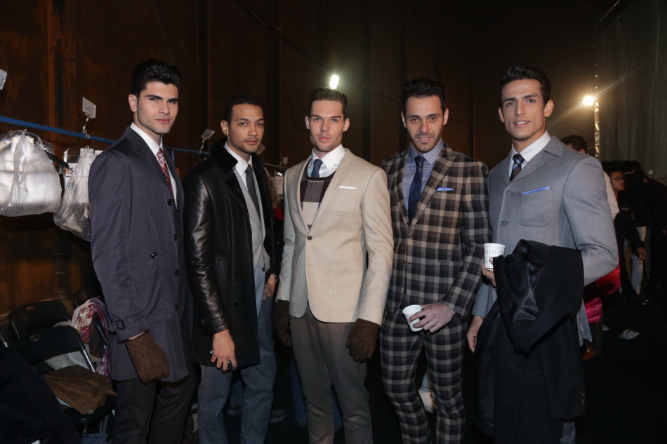 七匹狼华谊兄弟明星跨界设计发布会后台 -- 佛