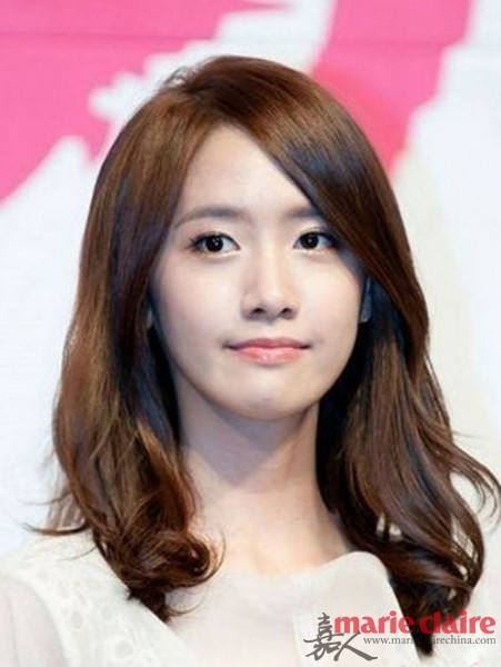 难怪女星总秀<em>侧脸</em> 原来她们左右脸不对称 -- 佛