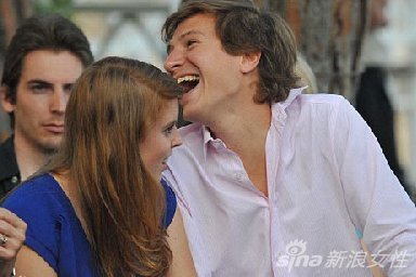 英公主为爱苦瘦身 <em>肥妹</em>如今也<em>穿</em>迷你裙 -- 佛山