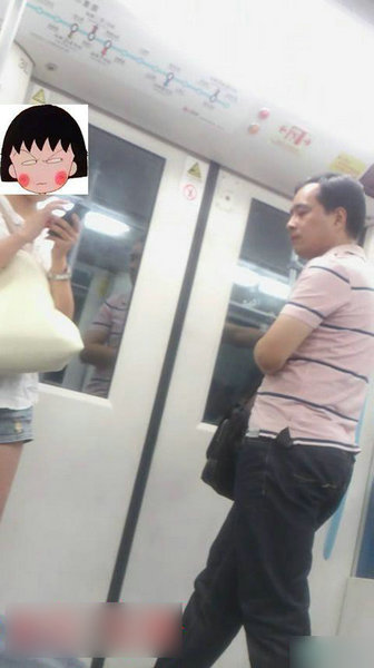 日本咸猪手解内衣视频_公交咸猪手撕美女内衣(2)