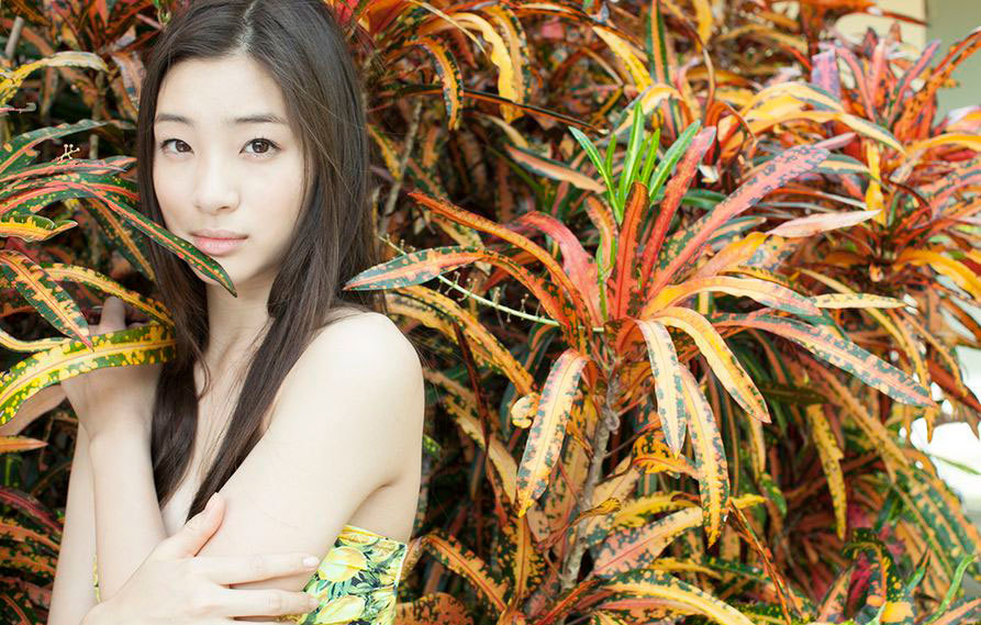 日本单眼皮美女足立梨花清纯魅惑大片.