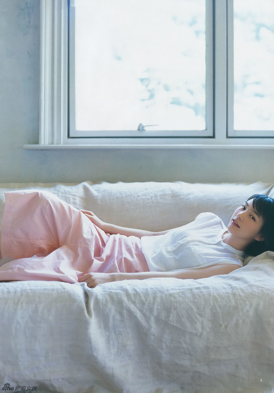 日本女星能年玲奈领衔萌妹拍夏日写真