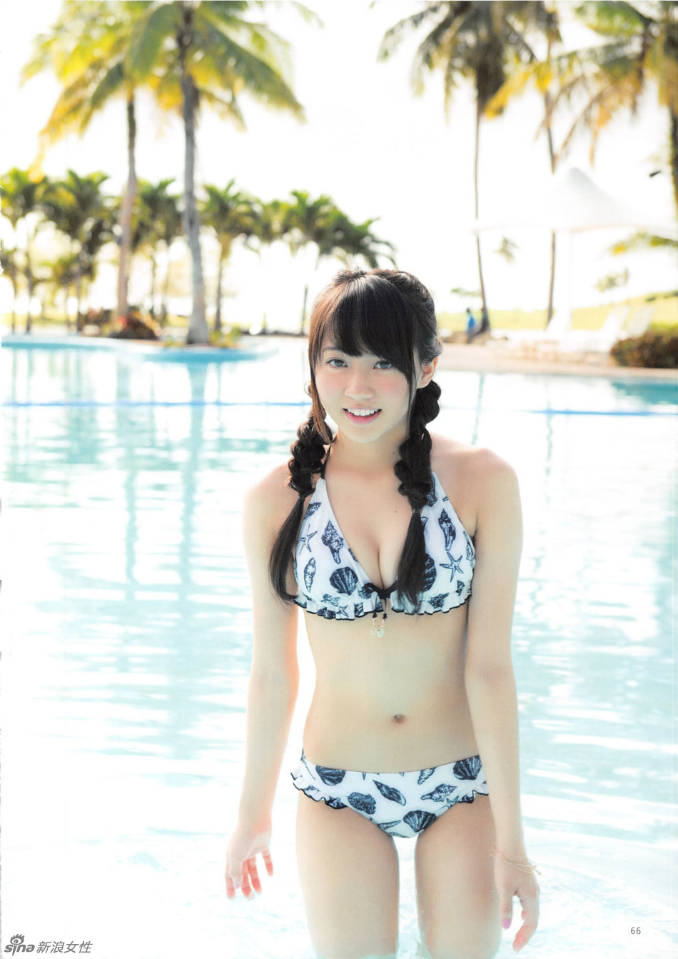 日本“蜜桃女孩”性感写真 甜美俏皮！