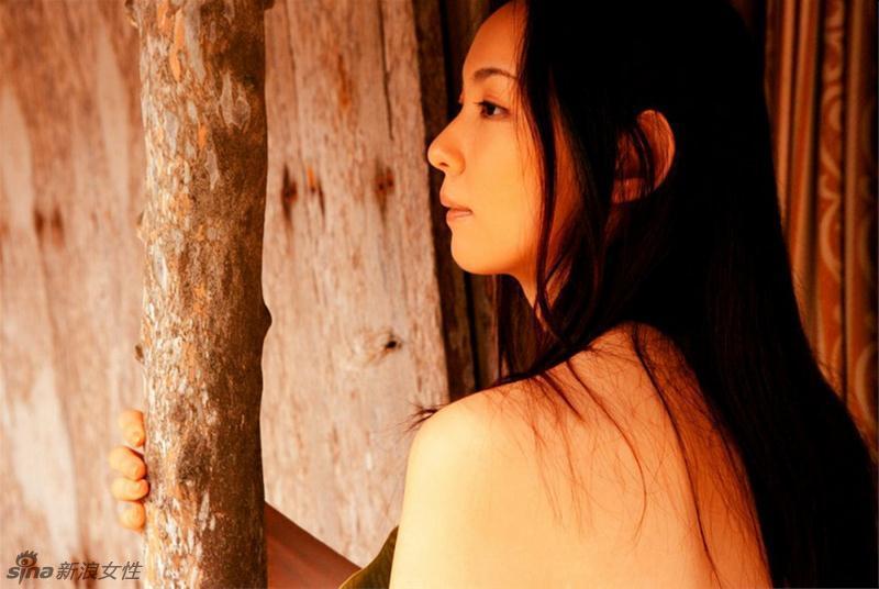 日本性感女星天川纱织清凉诱惑大片！