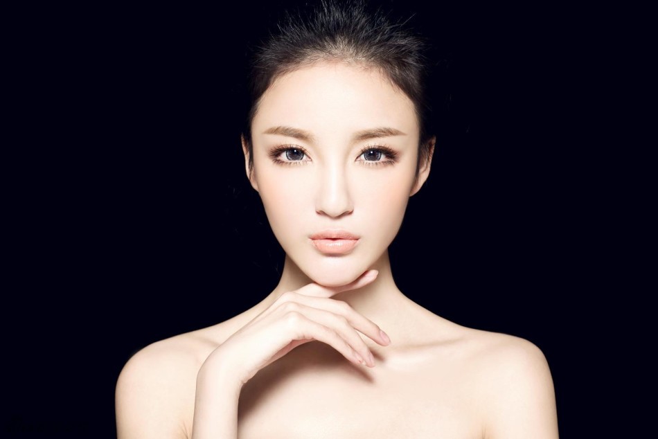 刘雨欣张檬上演狗血大战 写真盘点谁更美？
