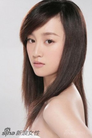 刘雨欣张檬上演狗血大战 写真盘点谁更美？