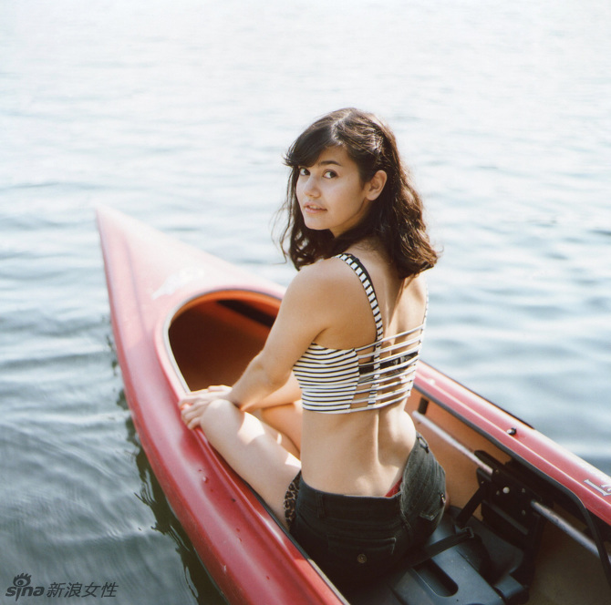 青春悸动的性感人像 尽显朦胧少女风情