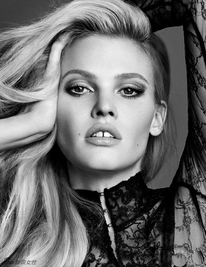 顶级超模Lara登杂志封面 蕾丝透视无限性感
