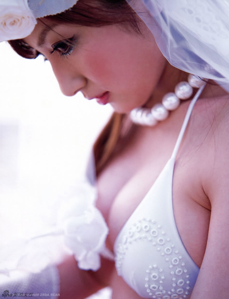 性感女星情趣内衣大pk_柳岩江映蓉性感大pk(2)
