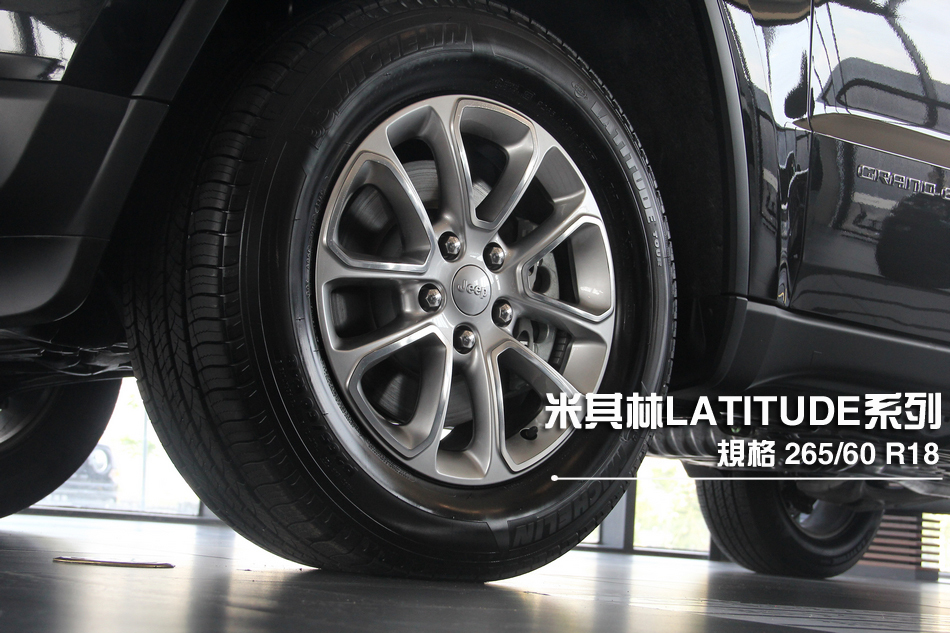 依然是硬汉 2014款jeep大切诺基到店实拍高清图片