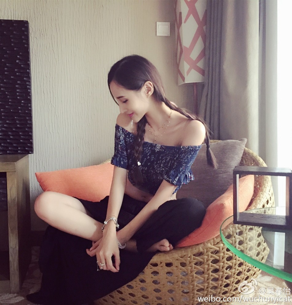 湖师校花吴春怡内衣照_吴春怡写真照内衣