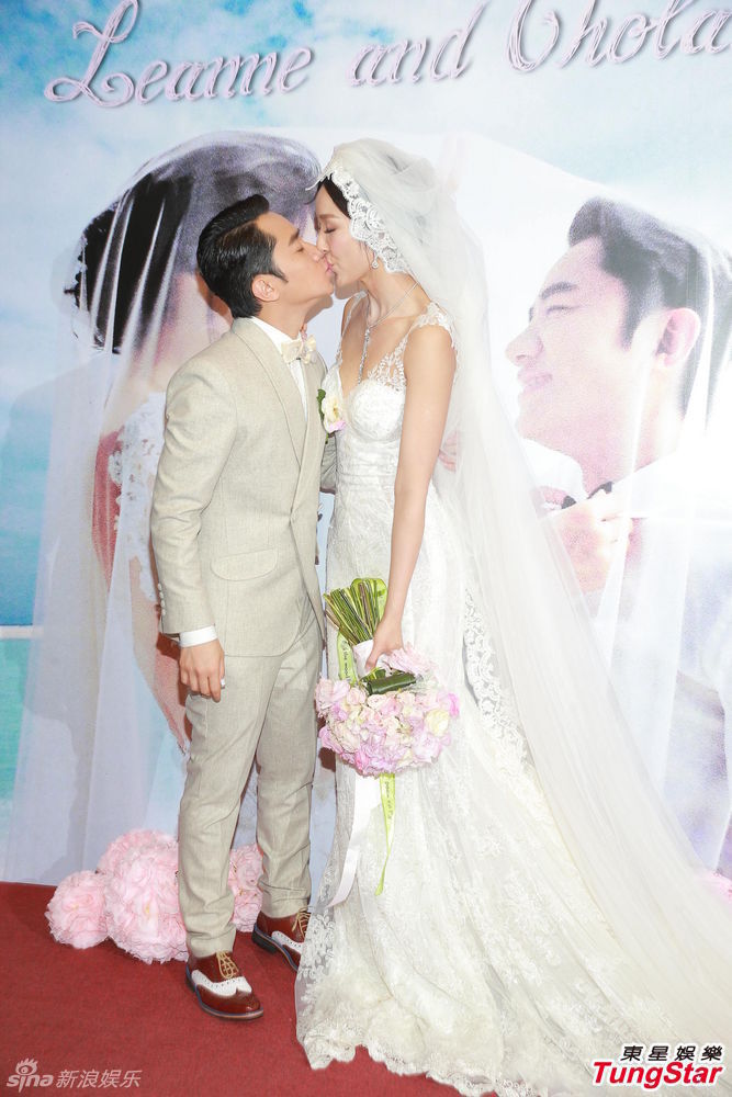婚纱影片_动漫婚纱情侣头像(3)