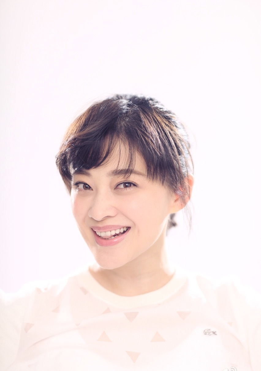 大陆女演员30岁以下 成熟头像女30岁以上女