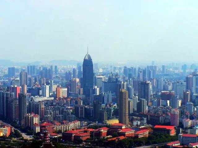 江苏省gdp城市排行_丹阳5月最新平均工资和房价表又统计出来了 看完我哭了 丹阳竟然排在江苏第