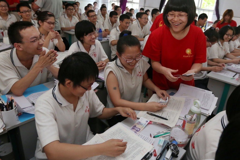 我是衡水二中201高中生现在如何办理转学手续