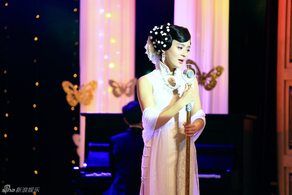 女主天地黑冰女王坐脸图片大全_女主天地黑冰