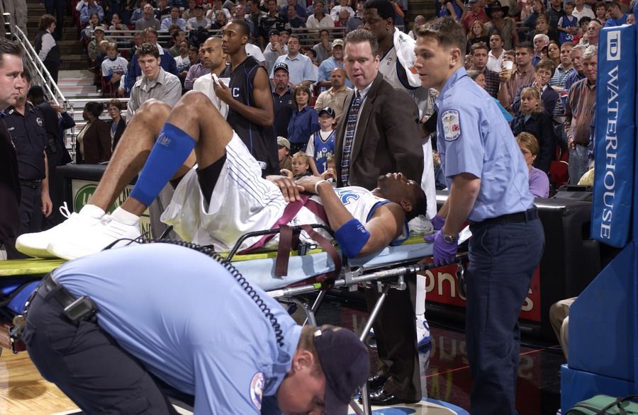 CCTV5的NBA宣传广告歌曲叫什么名字,里面有