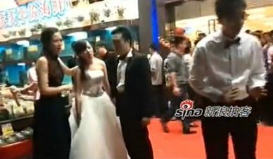 小三穿婚纱闹婚礼真相_鞠婧祎穿婚纱的照片(2)