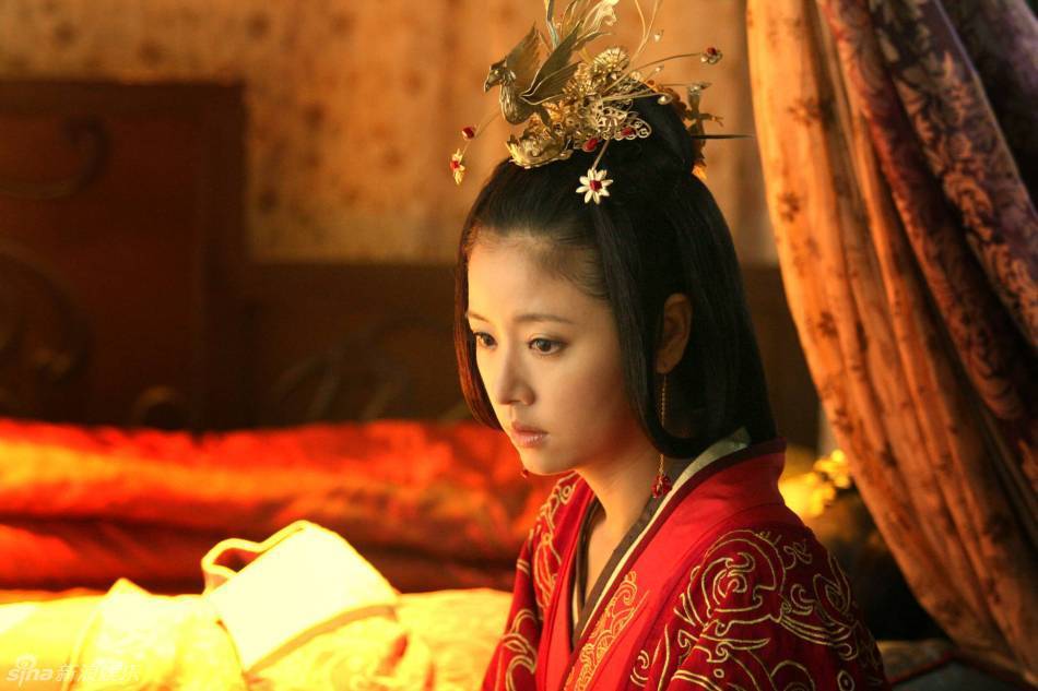 窦太后是谁扮演的 57172_3222697_317430.jpg