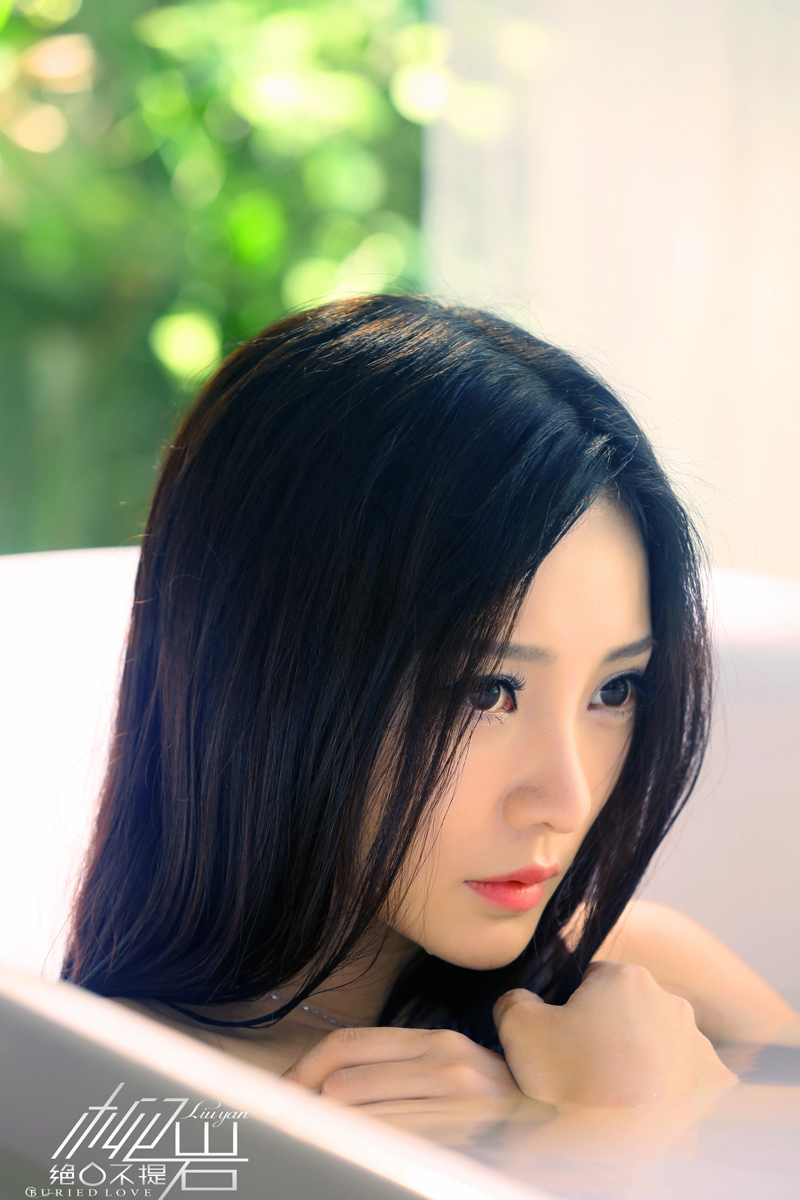 一首泰国歌mv是女闺蜜住进她家里然后抢走她