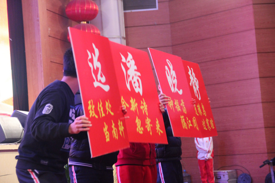 河北衡水中学复读班现招生人数是多少?(急!)-衡