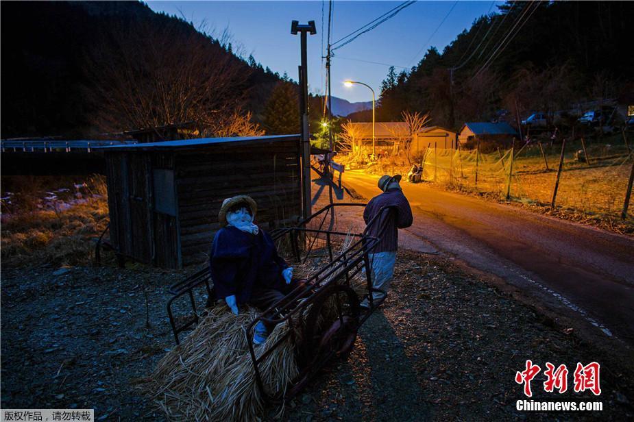 野城村人口_东汇城超市人口图片