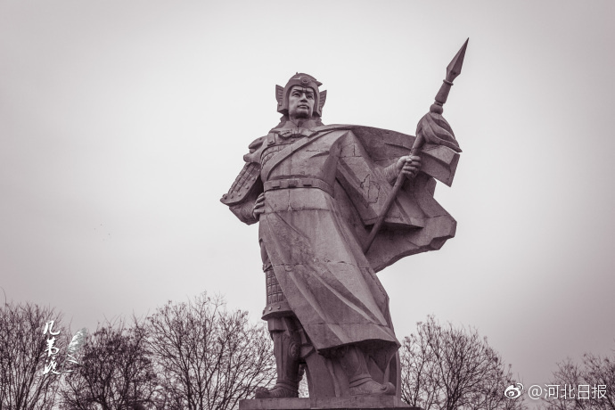 求歌颂常山赵子龙的古诗或现代诗。-想知道关