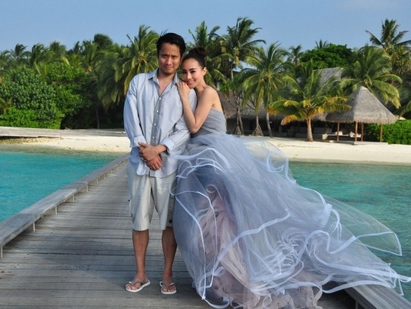 淡蓝色婚纱_淡蓝色婚纱图片唯美(3)