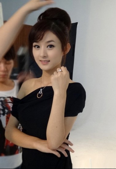 中国最美女校长是谁 32972_2238007_675388.jpg