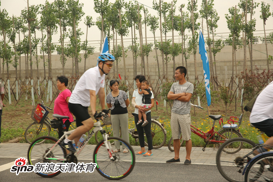 天津市"迎东亚运动会,庆全民健身日"环北辰郊野公园自行车骑行活动在