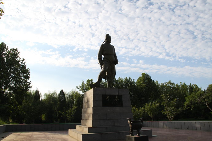 李春 赵州桥的相关故事 简短的,200字以内-( )的