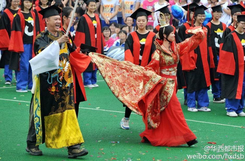 成都四中校服图片内容|成都四中校服图片版面设计