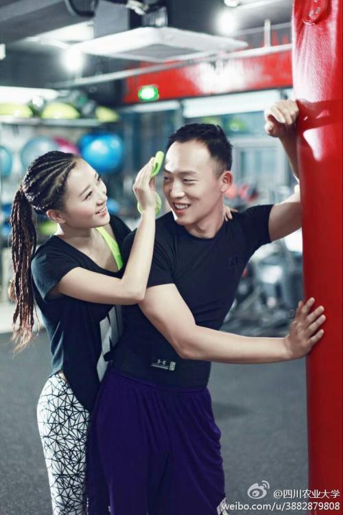 运动婚纱照_婚纱照图片室内
