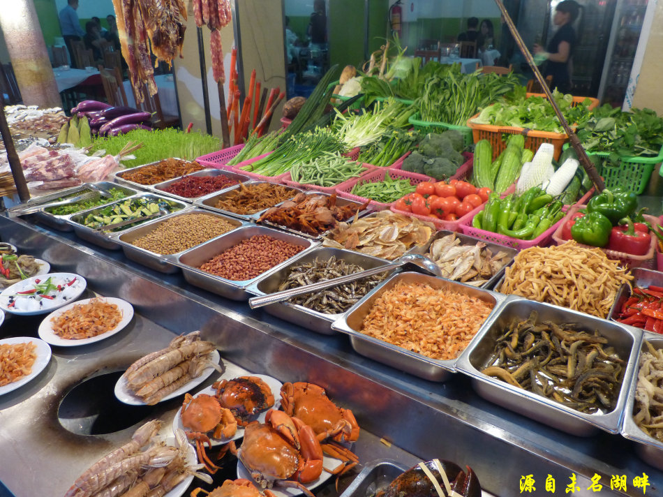 青岛本地人吃的小吃街图片