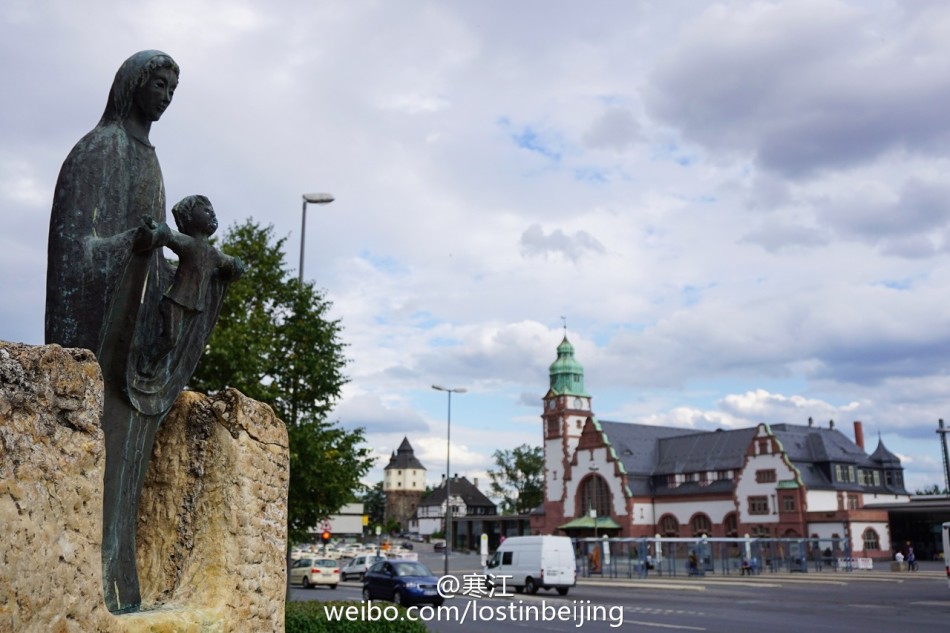 罗马帝国时期罗马人说的语言和现在的意大利语
