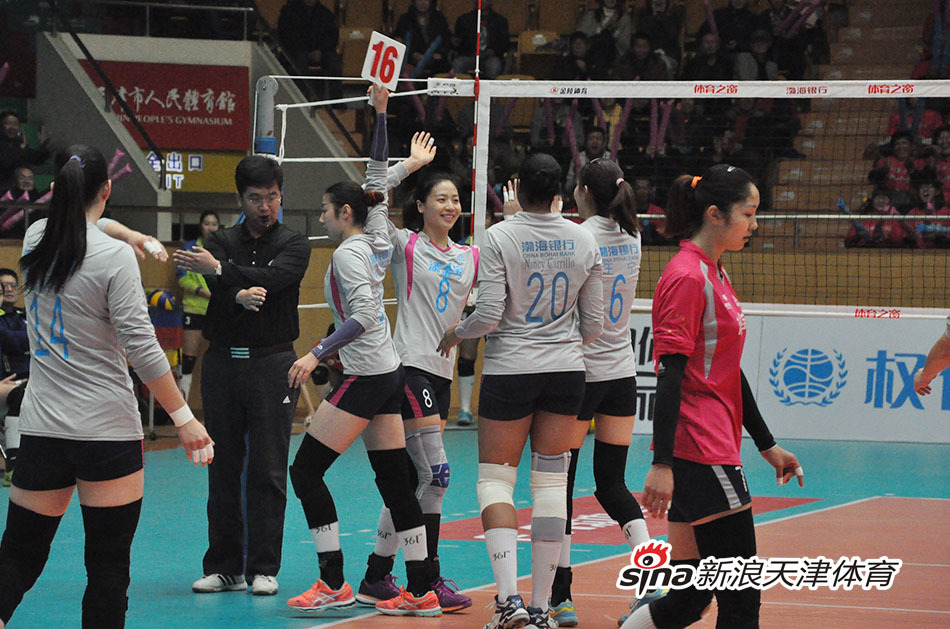 魏秋月登场苦战五局终取胜 天津女排双杀浙江