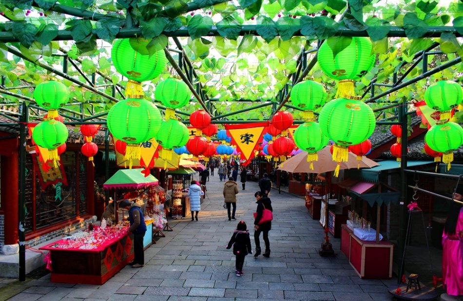 形容庙会热闹的诗句图片 形容庙会热闹的诗句