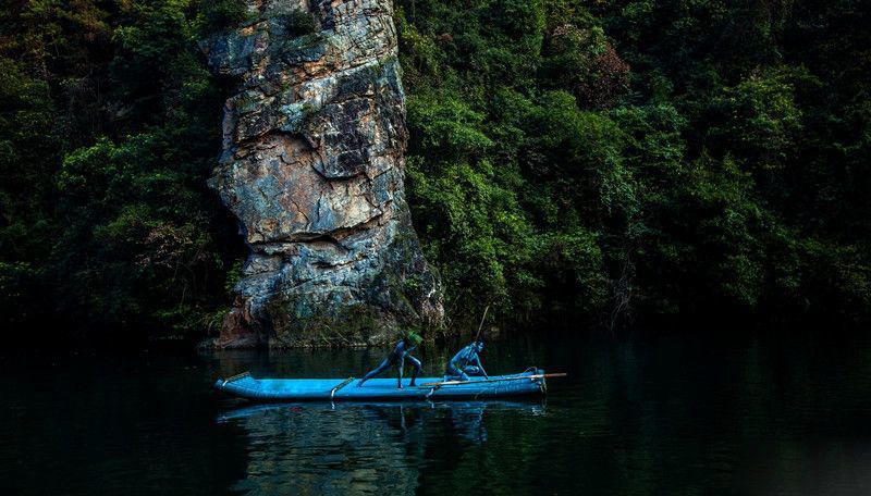 张家界拍婚纱照的外景_冬天拍婚纱照外景