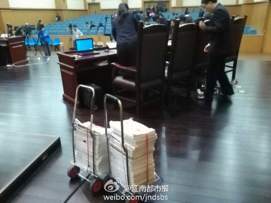 校长受贿二万八,被法院判有罪,但免于刑事处罚