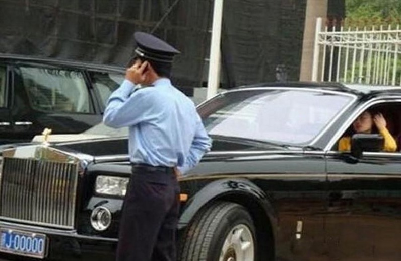 “气功大师”王林是上世纪80年代末90年代初成名的气功师。