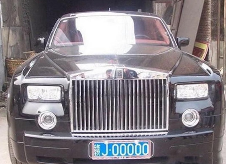 “气功大师”王林是上世纪80年代末90年代初成名的气功师。