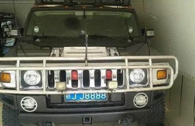 “气功大师”王林是上世纪80年代末90年代初成名的气功师。