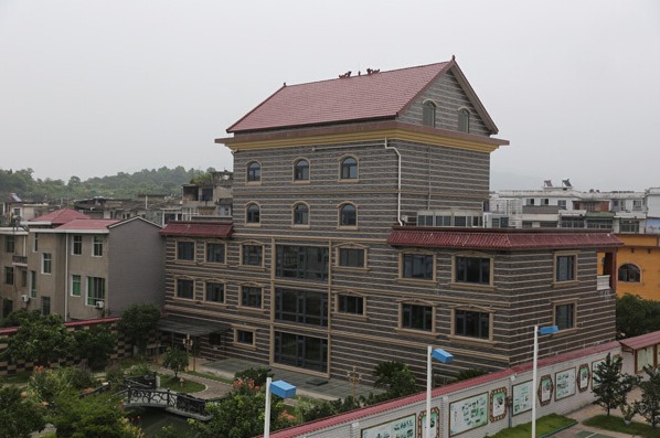 王林“王府”占地近1亩内设门楼后花园