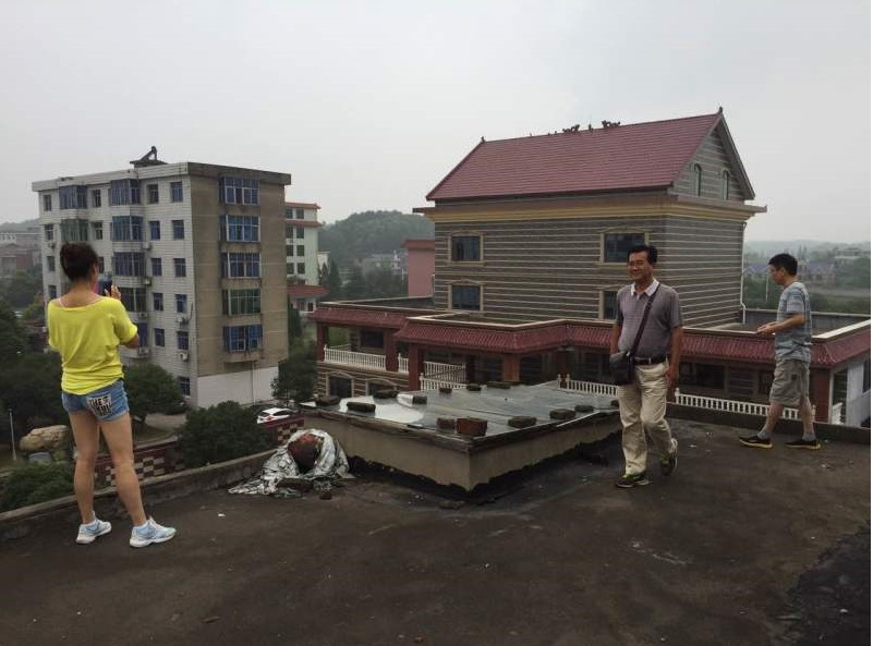 王林“王府”占地近1亩内设门楼后花园