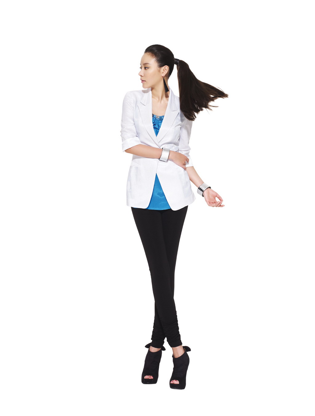 韩国女歌手金泫雅时尚写真手机壁纸_电脑主题网
