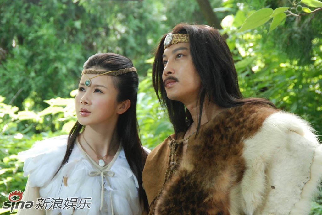 高清组图:孙菲菲女娲造形曝光 身披羽毛展迷人风情_高清图集_新浪网