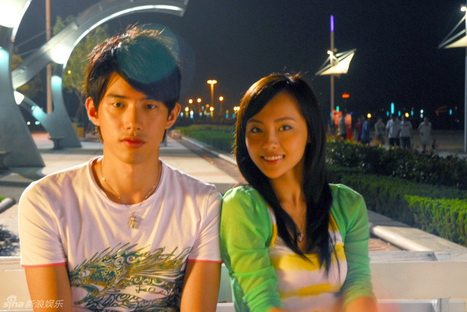 丫客帝国更新:电影《我们毕业的夏天》 _ 中金